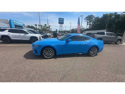 Used 2024 Ford Mustang GT Premium RWD image 4