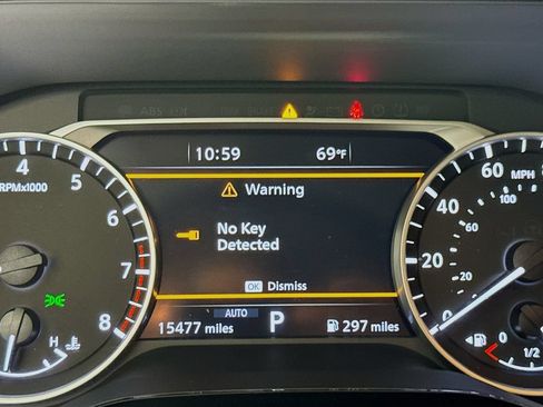 Used 2025 Nissan Pathfinder SL w/ SL Premium Package AWD/4WD image 16