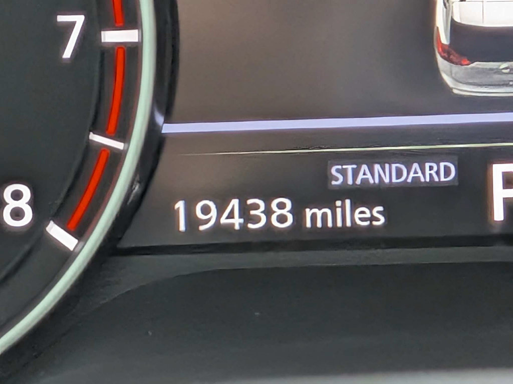 Used 2025 Nissan Rogue S FWD image 31