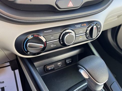Used 2025 Kia Soul LX w/ LX Technology Package image 19