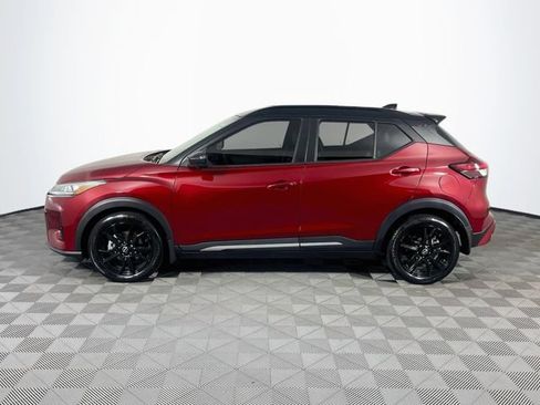 Used 2022 Nissan Kicks SR w/ Premium Package FWD image 5