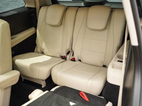 Used 2023 Mercedes-Benz GLS 450 4MATIC image 21