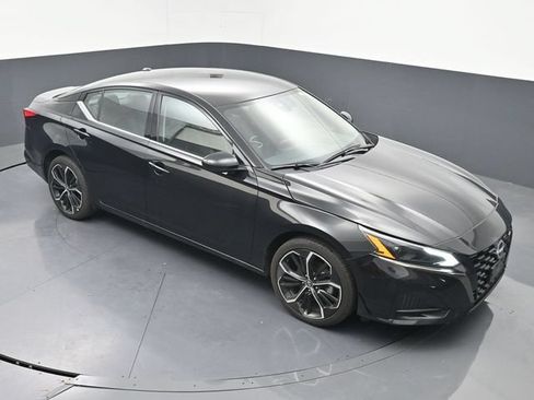 Used 2025 Nissan Altima 2.5 SR AWD/4WD image 33