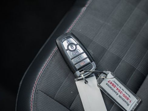 Used 2025 Ford Explorer ST-Line w/ ST-Line Street Pack image 49