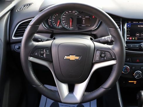 Used 2021 Chevrolet Trax LT w/ Redline Edition image 20