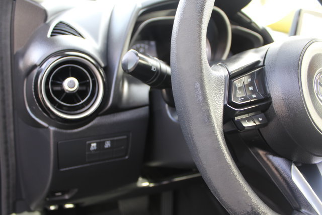 Used 2019 Toyota Yaris LE FWD image 48