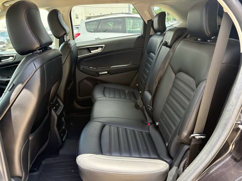 Used 2021 Ford Edge SEL w/ Convenience Package AWD/4WD image 24