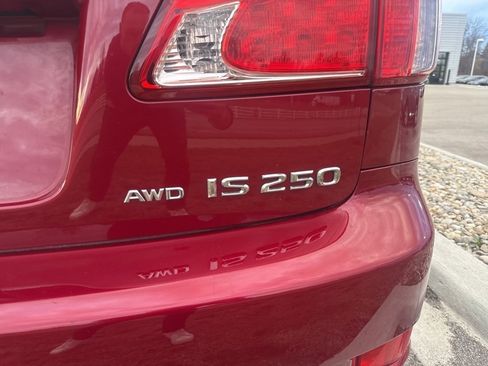 Used 2011 Lexus IS 250 AWD w/ Preferred Accessory Package image 4