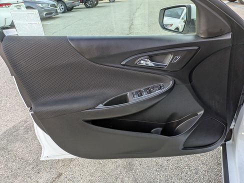 Used 2023 Chevrolet Malibu LT image 10