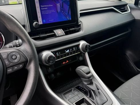 Used 2023 Toyota RAV4 XLE FWD image 17
