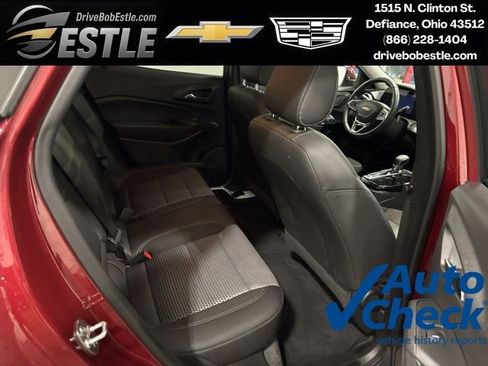 Used 2025 Chevrolet Trax LT w/ LT Convenience Package FWD image 26