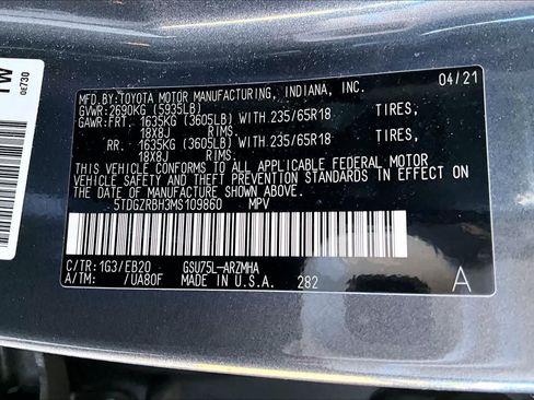 Used 2021 Toyota Highlander XLE AWD/4WD image 35