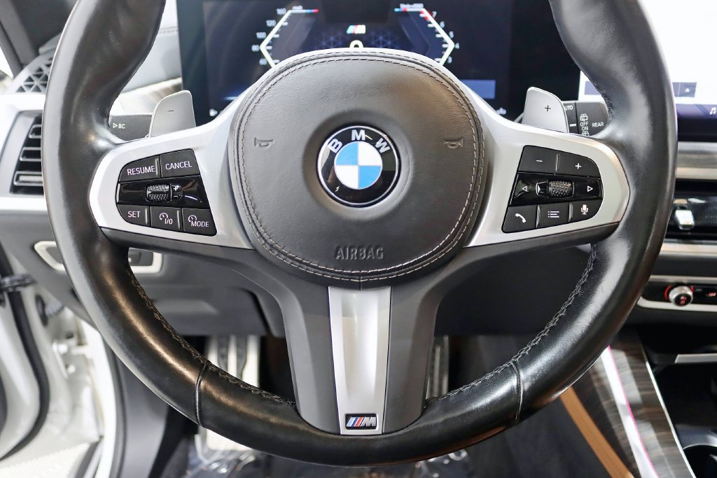 Used 2024 BMW X7 xDrive40i w/ M Sport Package AWD/4WD image 14