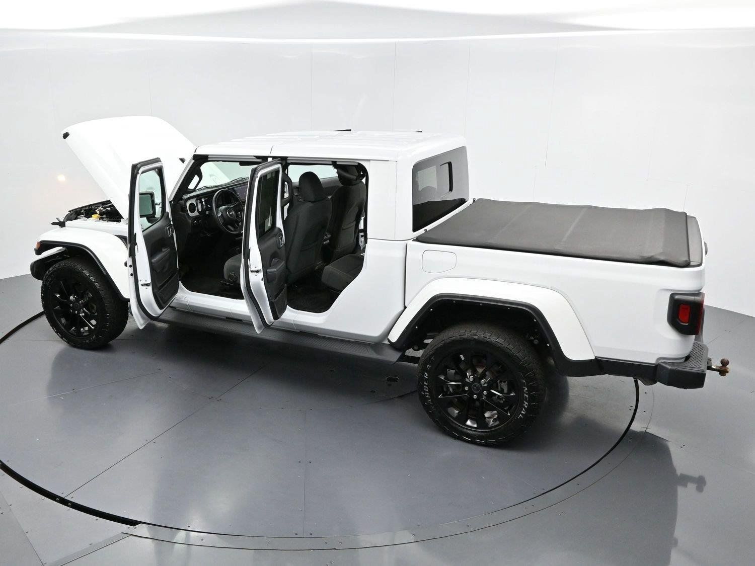 Used 2025 Jeep Gladiator Sport AWD/4WD image 38
