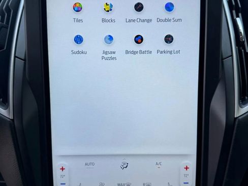 Used 2022 Ford Edge SEL image 24