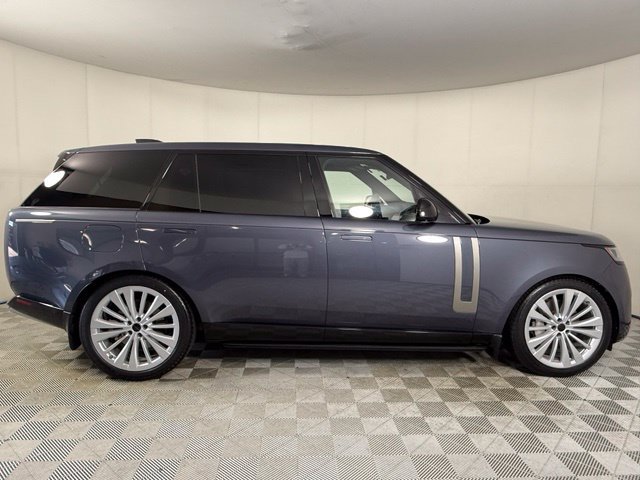 Used 2024 Land Rover Range Rover Long Wheelbase SE AWD/4WD image 9