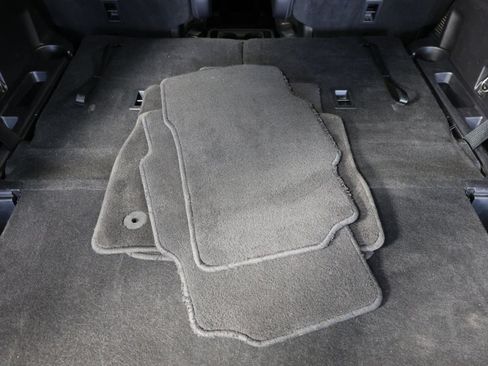 Used 2021 Ford Explorer XLT w/ Equipment Group 202A AWD/4WD image 46