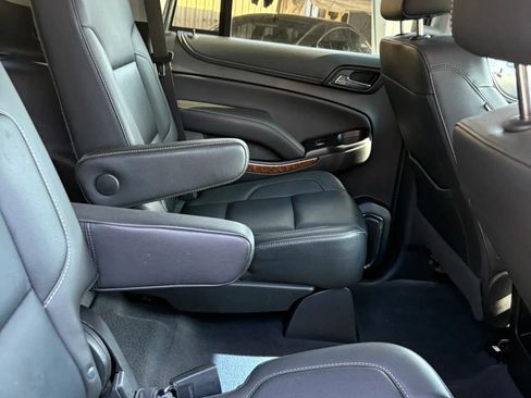 Used 2019 Chevrolet Tahoe Premier w/ RST 6.2L Performance Edition AWD/4WD image 28