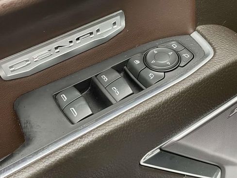 Certified 2022 GMC Sierra 1500 Denali image 15