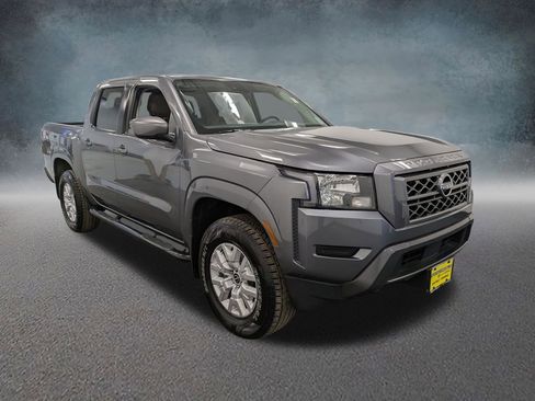 Used 2022 Nissan Frontier SV w/ Technology Package AWD/4WD image 3