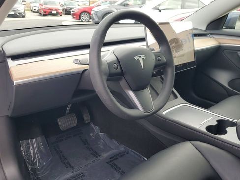 Used 2023 Tesla Model 3 Standard Range image 17