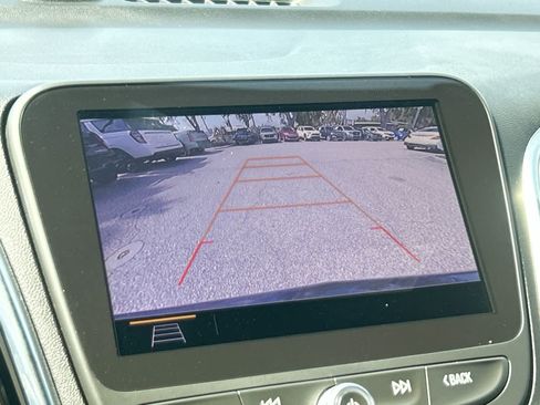 Used 2020 Chevrolet Equinox Premier FWD image 20