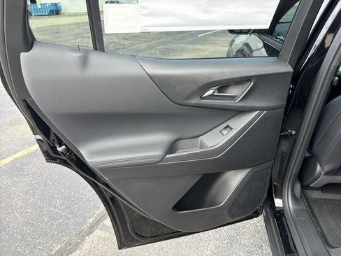 New 2026 Chevrolet Equinox LT w/ Convenience Package II image 3