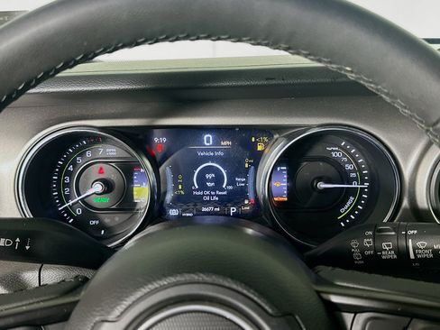 Used 2023 Jeep Wrangler Unlimited w/ 8.4" Radio Group AWD/4WD image 18
