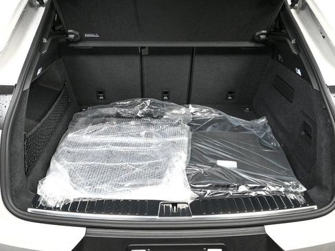 Certified 2026 Porsche Cayenne Coupe AWD/4WD image 32