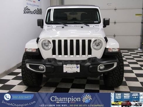 Used 2021 Jeep Wrangler Unlimited Sahara AWD/4WD image 2