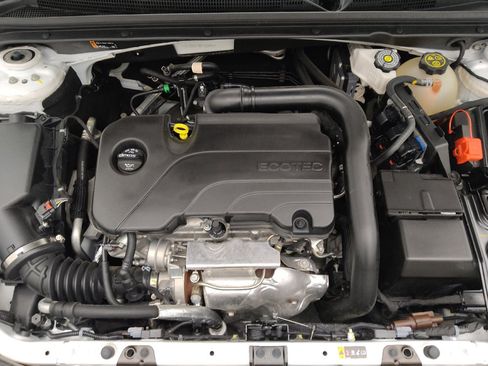 Used 2024 Chevrolet Malibu LT FWD image 30