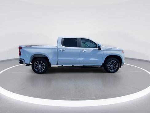 Used 2024 Chevrolet Silverado 1500 LT image 9