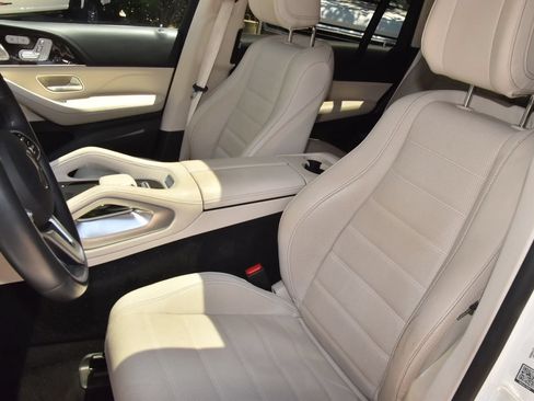 Used 2021 Mercedes-Benz GLS 450 4MATIC image 34