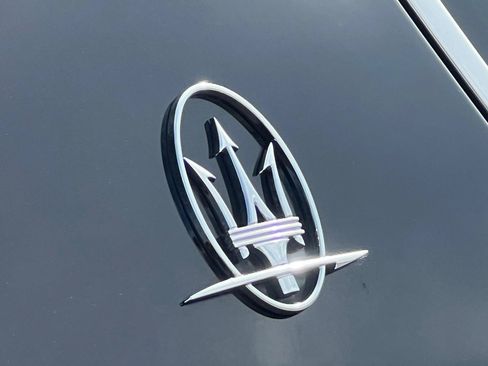 Used 2018 Maserati Levante AWD/4WD image 56
