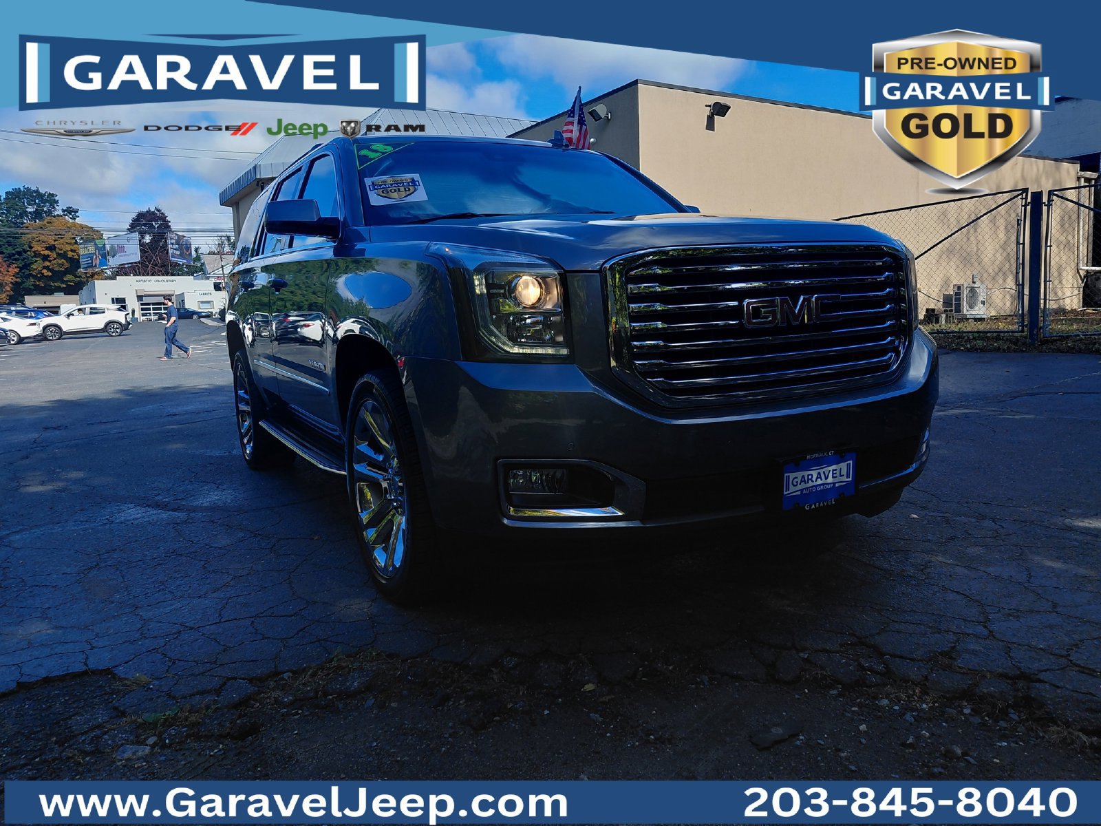 Used 2018 GMC Yukon SLT w/ Premium Edition AWD/4WD image 1