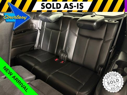 Used 2016 Nissan Pathfinder Platinum w/ Cargo Package FWD image 38
