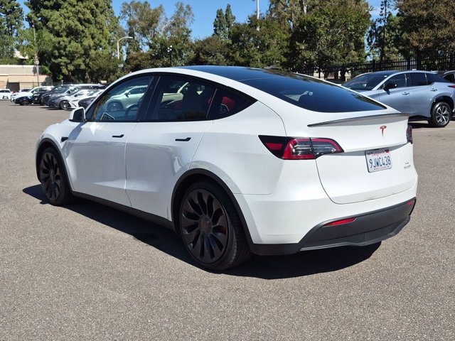 Used 2023 Tesla Model Y Performance AWD/4WD image 7