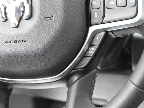 Used 2025 RAM 1500 Big Horn AWD/4WD image 33