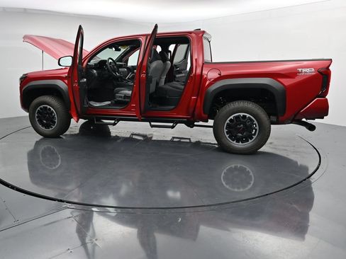 Used 2026 Toyota Tacoma TRD Off-Road AWD/4WD image 45