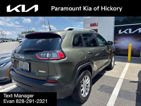 Used 2019 Jeep Cherokee Latitude w/ Popular Appearance Group AWD/4WD image 5