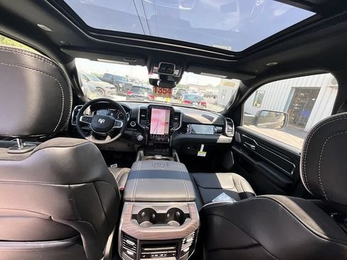 New 2026 RAM 1500 Laramie AWD/4WD image 33