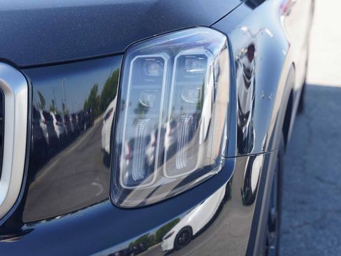 Used 2023 Kia Telluride EX X-Line image 10