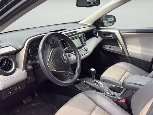 Used 2014 Toyota RAV4 Limited AWD/4WD image 5
