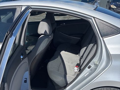 Used 2013 Hyundai Accent GLS w/ Premium Pkg FWD image 7