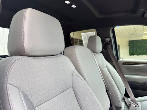 Used 2023 GMC Sierra 1500 SLE image 16