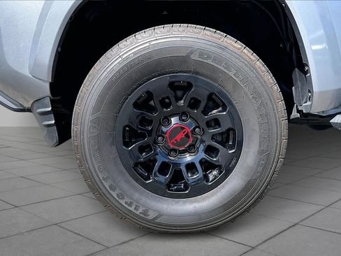 Used 2019 Toyota Tacoma SR5 image 11