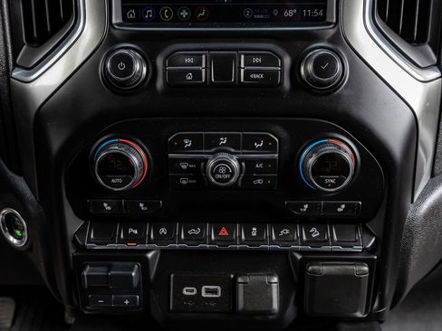 Used 2021 Chevrolet Silverado 1500 LT Trail Boss w/ Convenience Package II image 26