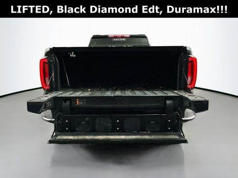 Used 2023 GMC Sierra 3500 Denali w/ Denali Black Diamond Edition image 8