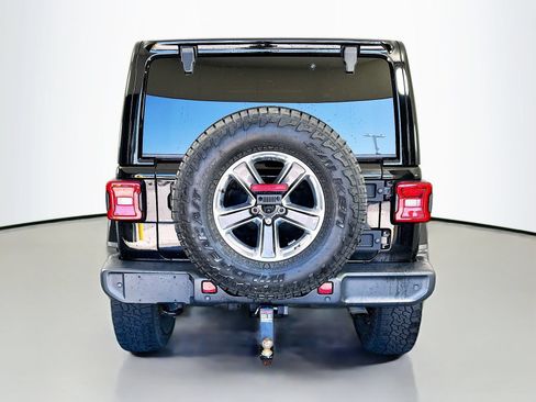 Used 2021 Jeep Wrangler Unlimited Sahara w/ Dual Top Group AWD/4WD image 6