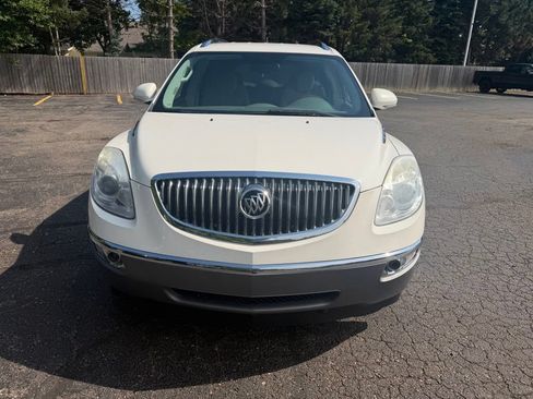 Used 2008 Buick Enclave CX w/ Entertainment Package #1 FWD image 3